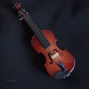 ピンバッジ ミニチュア楽器 バイオリン