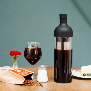 鍋 調理器具 コーヒードリッパー コーヒー用品 HARIO/ハリオ フィルターインコーヒーボトル  650ml （コールドブリュー） WW1653