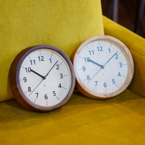 時計 壁掛け時計 振り子時計 小さな木の実のかけ時計 | 電波時計（無垢材使用） WC1351