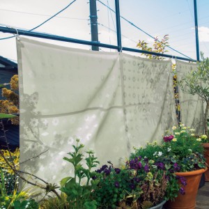 日除けシェード ガーデンパラソル 吉谷先生デザイン 花と葉っぱ柄ベランダタープ 100×270cm G66707