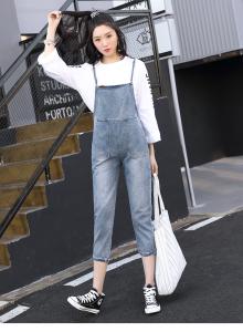 シンプルで綺麗なグレーのサロペット 秋冬にお勧め