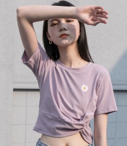 トップス Tシャツ コットン ラウンドネック ショート丈 半袖 ゆったり 大人可愛い 春夏 花柄 ワンポイント 白 オレンジ パープル 10代 20