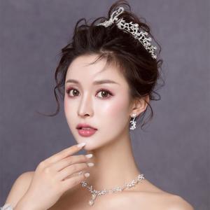 ウェディング ヘッドドレス アクセサリー ティアラ 王冠 クラウン スワン 白鳥 モチーフ 真珠 パール ラインストーン カラーストーン ラの通販はau Pay マーケット Marmelo Sunnyday 商品ロットナンバー