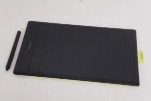 【中古】WACOMワコム ペンタブレット CTH-670/K Bamboo Fun Medium ブラック