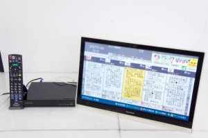 【中古】C Panasonicパナソニック ポータブル地上・BS・110度CSデジタルテレビ UN-19F5-K プライベート・ビエラ