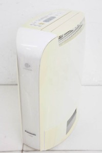 【中古】C Panasonicパナソニック デシカント方式除湿乾燥機 木造7畳〜鉄筋14畳 F-YZPX60