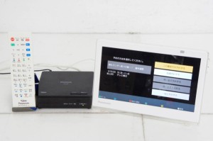 【中古】Panasonicパナソニック 10V型デジタル ポータブルテレビ プライベートニエラ UN-10E8-W 地上・BS・CS110度 防水タイプ 液晶テレ