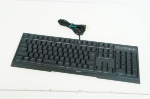 【中古】C RAZER レーザー RZ03-02042900-R3J1 パソコン用キーボード ゲーミング用 Ornata JP