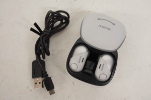 【中古】SONYソニー ワイヤレスノイズキャンセリング ステレオヘッドセット WF-SP700N 