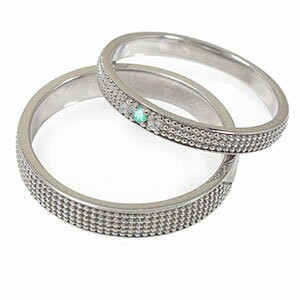 エメラルド リング プラチナ ペアリング 指輪 誕生石 ミルグレイン 2本セット 結婚指輪 マリッジリング レディース メンズ セット価格