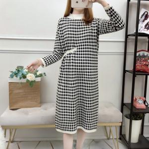 ニットワンピース レディース 秋冬 ニット 丸ネック ロングワンピース アーガイル ワンピース 着痩せ 膝丈ワンピース 2色