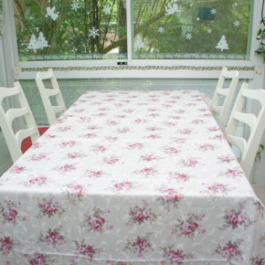 ロマンチックローズ撥水テーブルクロス 135×240cm ピンク クリーム 長方形 薔薇 薔薇とレースと天使のお店