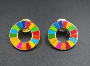 国連ガイドライン対応 SDGs ゴールド&シルバー UNDP ピンバッジ バッチ バッヂ ？琅彩 七宝焼 2個セット