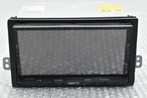 中古 KENWOOD ケンウッド メモリーナビ 彩速ナビ 7.0V型ワイド 抵抗幕式タッチパネル iPhone接続用USB付 MDV-X70