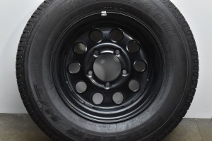 中古タイヤホイール 1本セット 15インチ 5.5J +5 PCD 139.7 195/80R15 96S スズキ 純正 ホイール【 ブリヂストン 製 タイヤ付き】