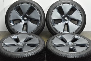 中古 スタッドレス タイヤ ホイール 4本セット 18インチ 8.5J +40 PCD 114.3235/45R18 98T テスラ 純正 ホイール【 ノキアンタイヤ 製 ス