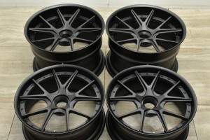 中古タイヤホイール 4本セット 20インチ 9J +12 21インチ 13J +47 センターロック式 255/30R20 355/25R21 ハイパーフォージド 【 ピレリ 