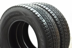 中古 スタッドレス タイヤ 2本セット 195/80R15 107/105L LT スタッドレスタイヤのみ 【 DUNLOP 製 ウインターマックス SV01】