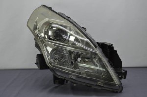 【中古】マツダ MPV 前期 純正 ハロゲン ヘッドライト右 P5620【K339】