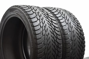 中古 スタッドレス タイヤ 2本セット 285/40R21 109T スタッドレスタイヤのみ 【 ノキアン 製 ハッカペリッタ R3 SUV】