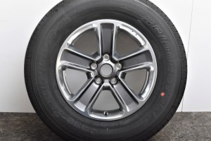 中古タイヤホイール 1本セット 18インチ 7.5J +44.45 PCD 127 255/70R18 113T ジープ純正 ホイール【 ブリヂストン 製 タイヤ付き】