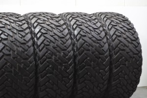 中古タイヤ 4本セット 35×12.50R20LT 121Q 10PR サマータイヤのみ 【 フューエル オフロード 製 グリッパー M/T】