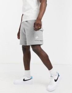 ナイキ メンズ ハーフパンツ・ショーツ ボトムス Nike Club cargo shorts in gray Grey