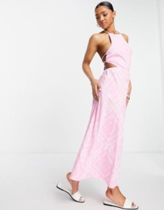 エイソス レディース ワンピース トップス ASOS DESIGN halter maxi dress with open back in pink bandana print Bandana print