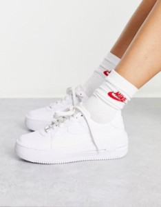 ナイキ レディース スニーカー シューズ Nike Air Force 1 PLT.AF.ORM sneakers in triple white White