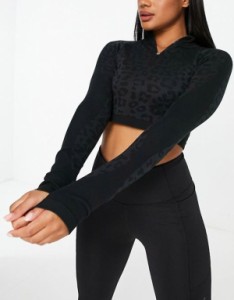 プーマ レディース パーカー・スウェット アウター Puma Training Formknit seamless 1/4 zip top in black leopard print Black