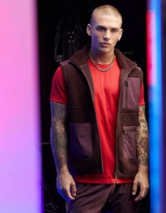 エイソス メンズ ジャケット・ブルゾン アウター ASOS 4505 borg vest with utility pockets Burgundy