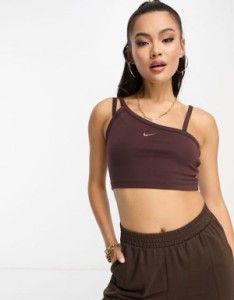 ナイキ レディース タンクトップ トップス Nike Everyday cropped tank in brown Brown