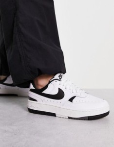 ナイキ レディース スニーカー シューズ Nike Gamma Force sneakers in white and black WHITE