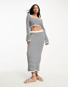 エイソス レディース スカート ボトムス ASOS DESIGN knitted midi skirt in stripe in navy and cream - part of a set Cream / navy