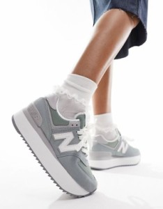 ニューバランス レディース スニーカー シューズ New Balance 574+ platform sneakers in green with gray and white detail GREEN