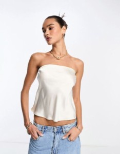 エイソス レディース シャツ トップス ASOS DESIGN satin bandeau top in cream Cream