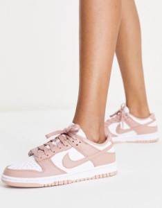 ナイキ レディース スニーカー シューズ Nike Dunk Low sneakers in rose pink LPINK