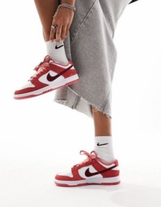 ナイキ レディース スニーカー シューズ Nike Dunk Low sneakers in red RED