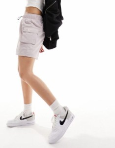 ナイキ レディース ハーフパンツ・ショーツ ボトムス Nike woven cargo shorts in light gray Gray