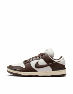 ナイキ レディース スニーカー シューズ Nike Dunk Low Twist sneakers in brown BROWN