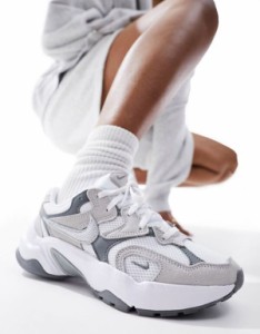 ナイキ レディース スニーカー シューズ Nike Runninspo sneakers in gray and white detail Gray