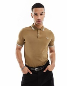 フレッドペリー メンズ ポロシャツ トップス Fred Perry twin tipped polo in caramel beige