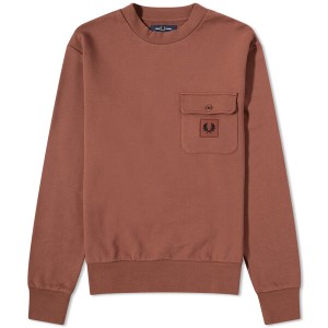 フレッドペリー メンズ パーカー・スウェット アウター Fred Perry Badge Crew Sweat Whisky Brown