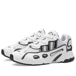 アディダス レディース スニーカー シューズ Adidas OZWEEGO OG W Ftwr White, Core Black & Carbon