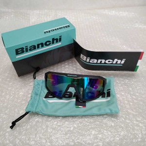 【中古・未使用品】Bianchi ビアンキ 一眼フルリム  ロードバイク サングラス ブラック/チェレステ 定価22000円 JP213R2901 メンズ