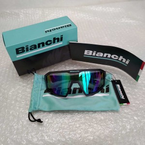 【中古・未使用品】Bianchi ビアンキ 一眼フルリム  ロードバイク サングラス ブラック/チェレステ 定価22000円 JP213R2901 メンズ