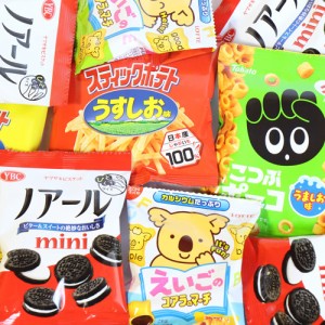 (メール便で全国送料無料) チョコとスナックの食べ比べセット A (小袋食べきりサイズ) 【5種・計12コ】 おかしのマーチ (omtmb7301)