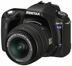 PENTAX *ist DS2 デジタル一眼レフカメラレンズキット IST-DS2LK(中古品)