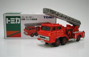 TOMYトミカ オリジナルトミカ イトーヨーカドー日野ハシゴ消防車(6輪・黒(中古品)