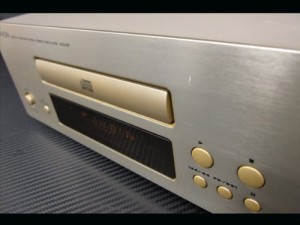 DENON デノン D-F07 UCD-F07 CDプレーヤー(中古品)